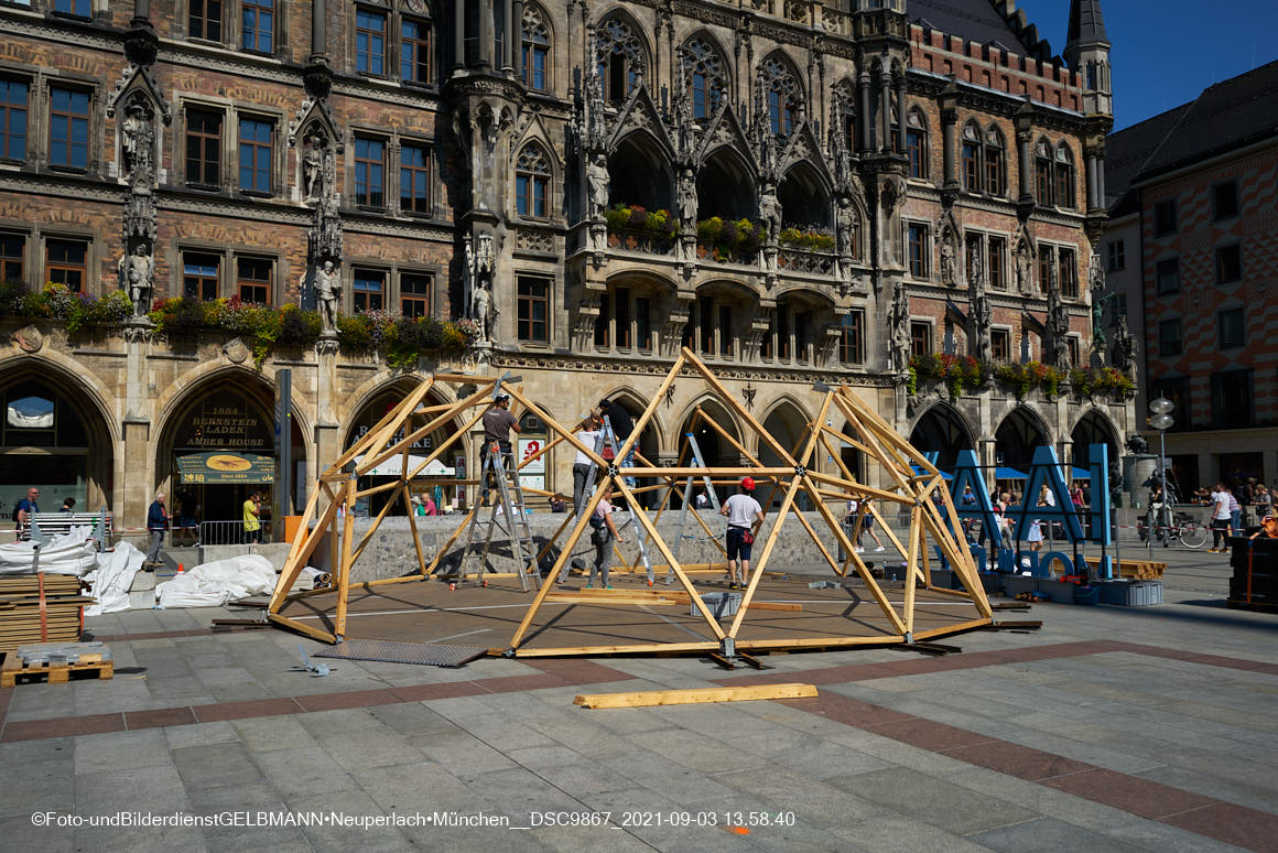 04.09.2021 -IAA - Automobilaustellung auf dem Marienplatz in München