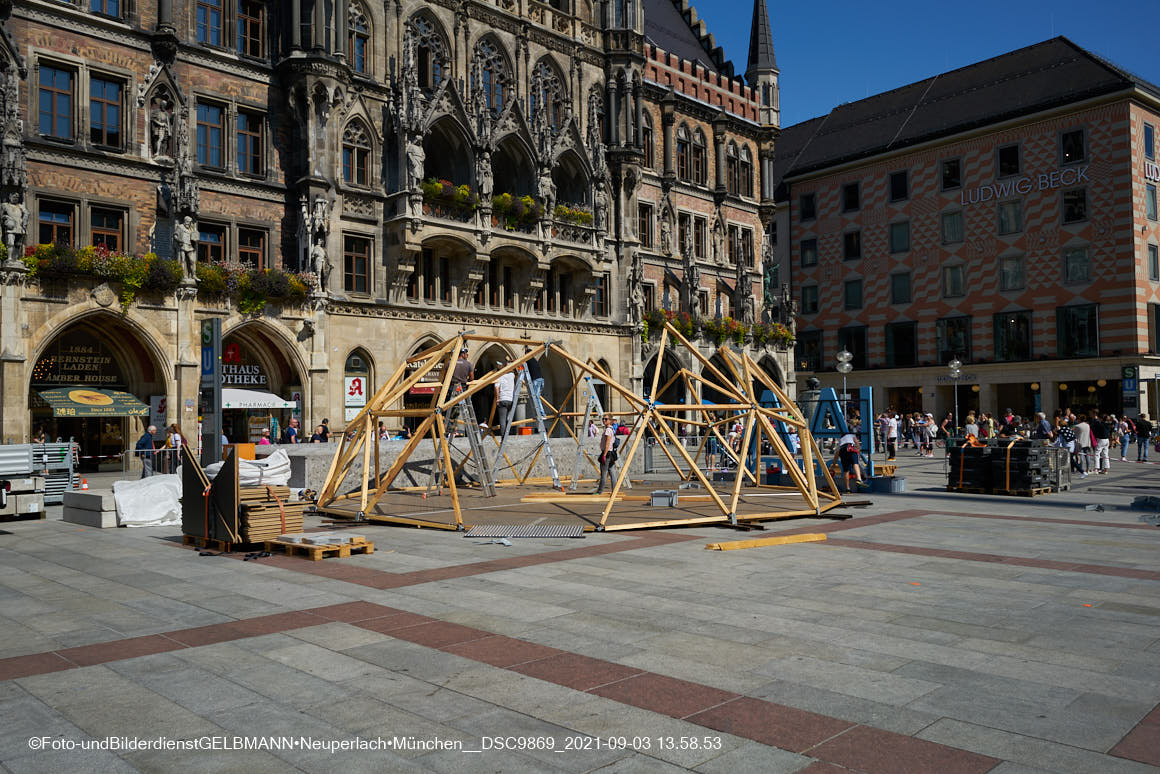 04.09.2021 -IAA - Automobilaustellung auf dem Marienplatz in München