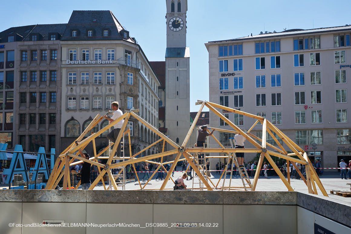04.09.2021 -IAA - Automobilaustellung auf dem Marienplatz in München