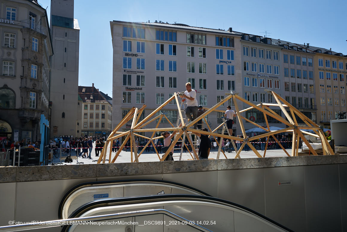 04.09.2021 -IAA - Automobilaustellung auf dem Marienplatz in München