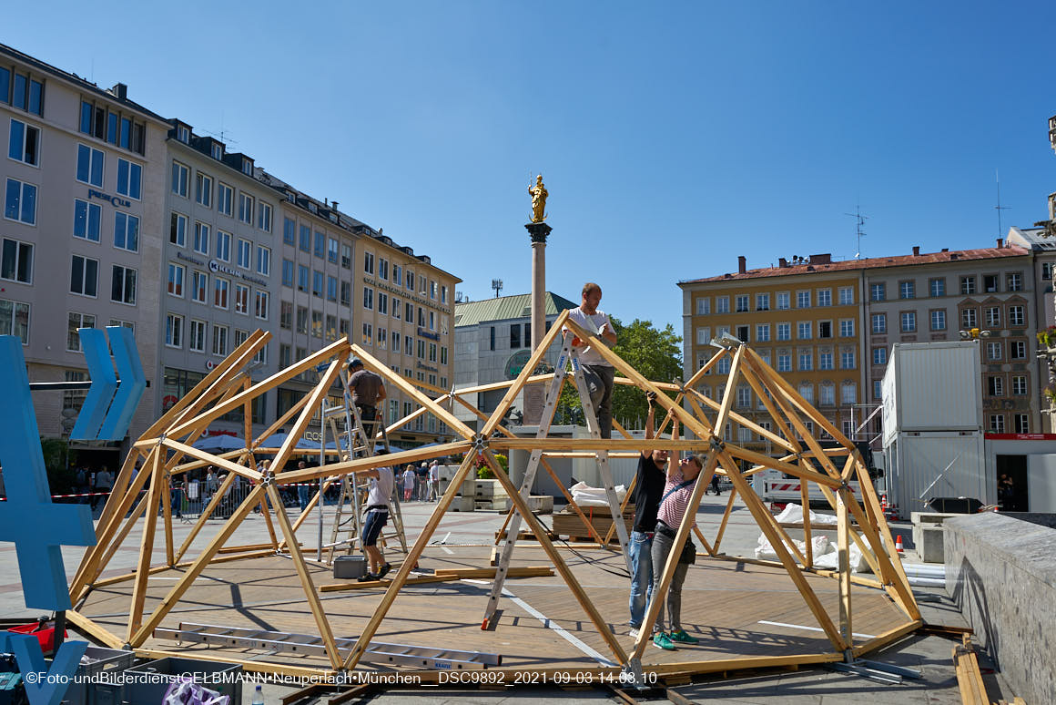 04.09.2021 -IAA - Automobilaustellung auf dem Marienplatz in München