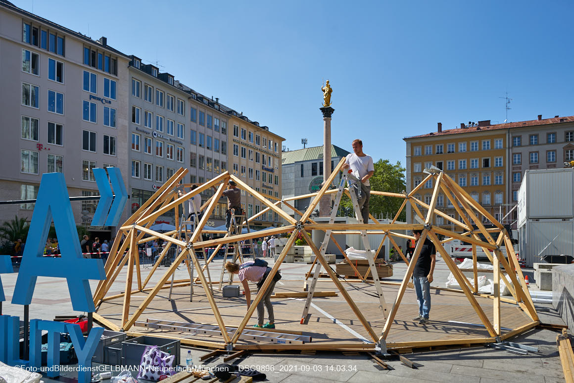 04.09.2021 -IAA - Automobilaustellung auf dem Marienplatz in München