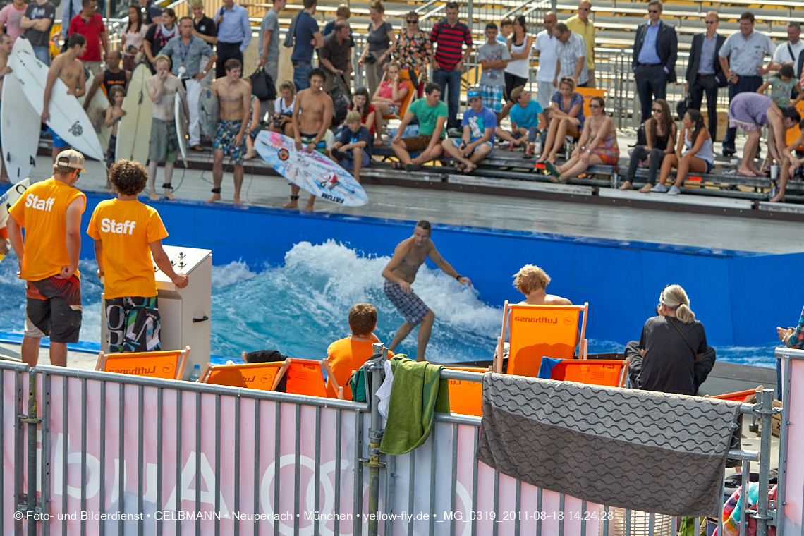 19.08.2011 - Surfer im Flughafen München