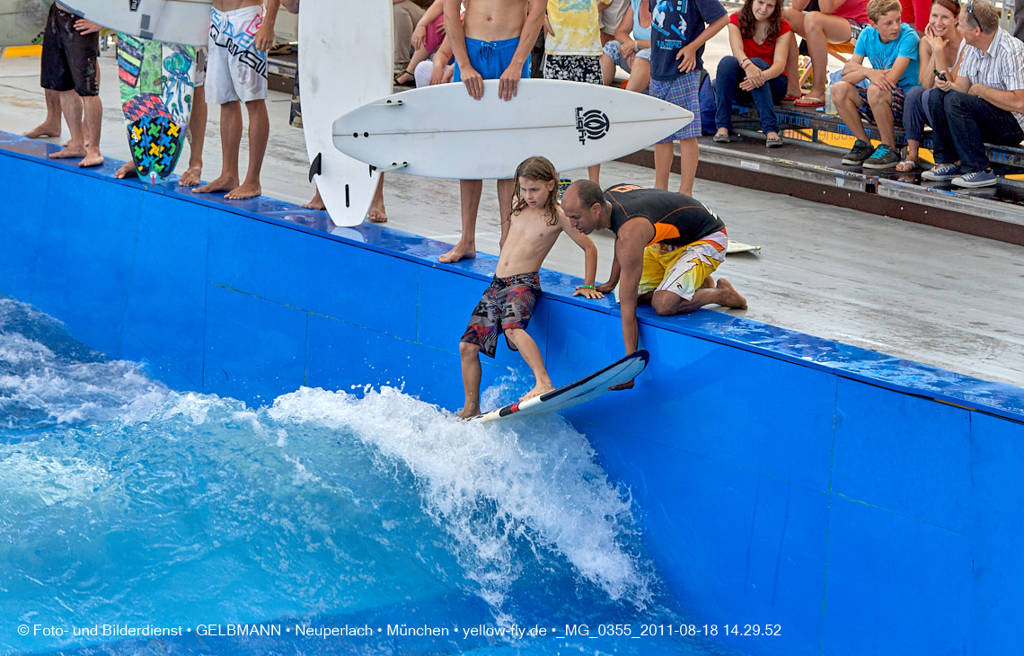 19.08.2011 - Surfer im Flughafen München