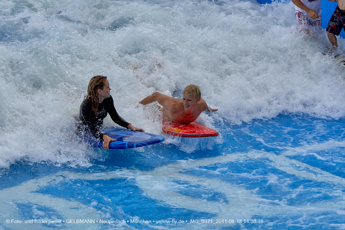 19.08.2011 - Surfer im Flughafen München