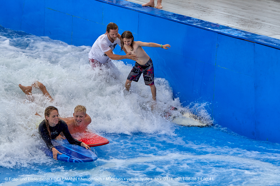19.08.2011 - Surfer im Flughafen München