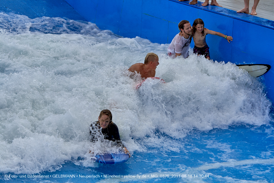 19.08.2011 - Surfer im Flughafen München