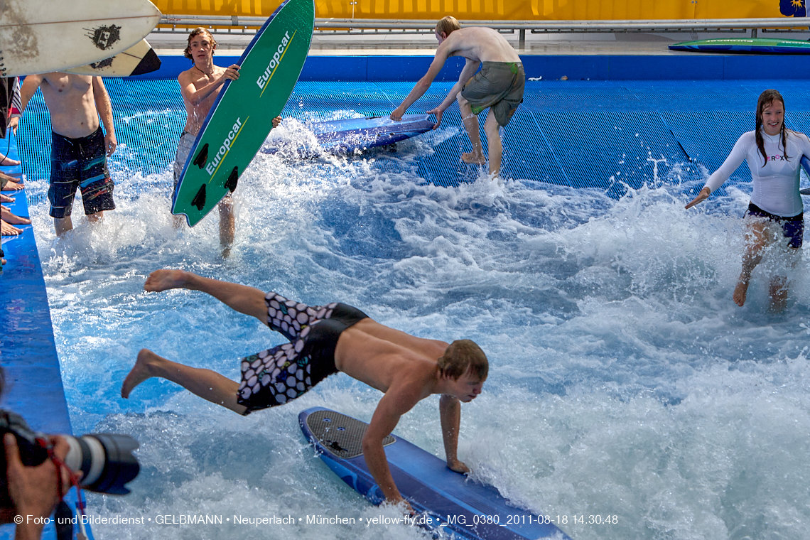 19.08.2011 - Surfer im Flughafen München