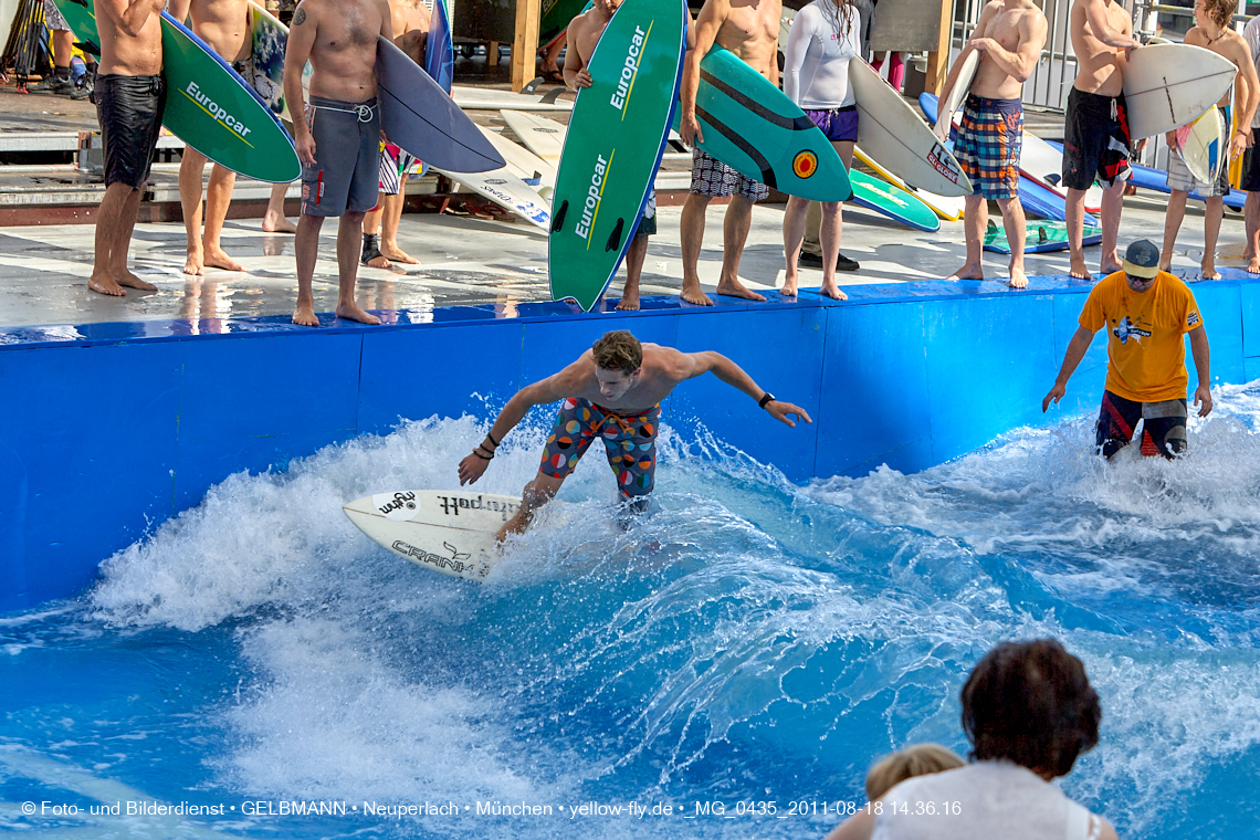 19.08.2011 - Surfer im Flughafen München
