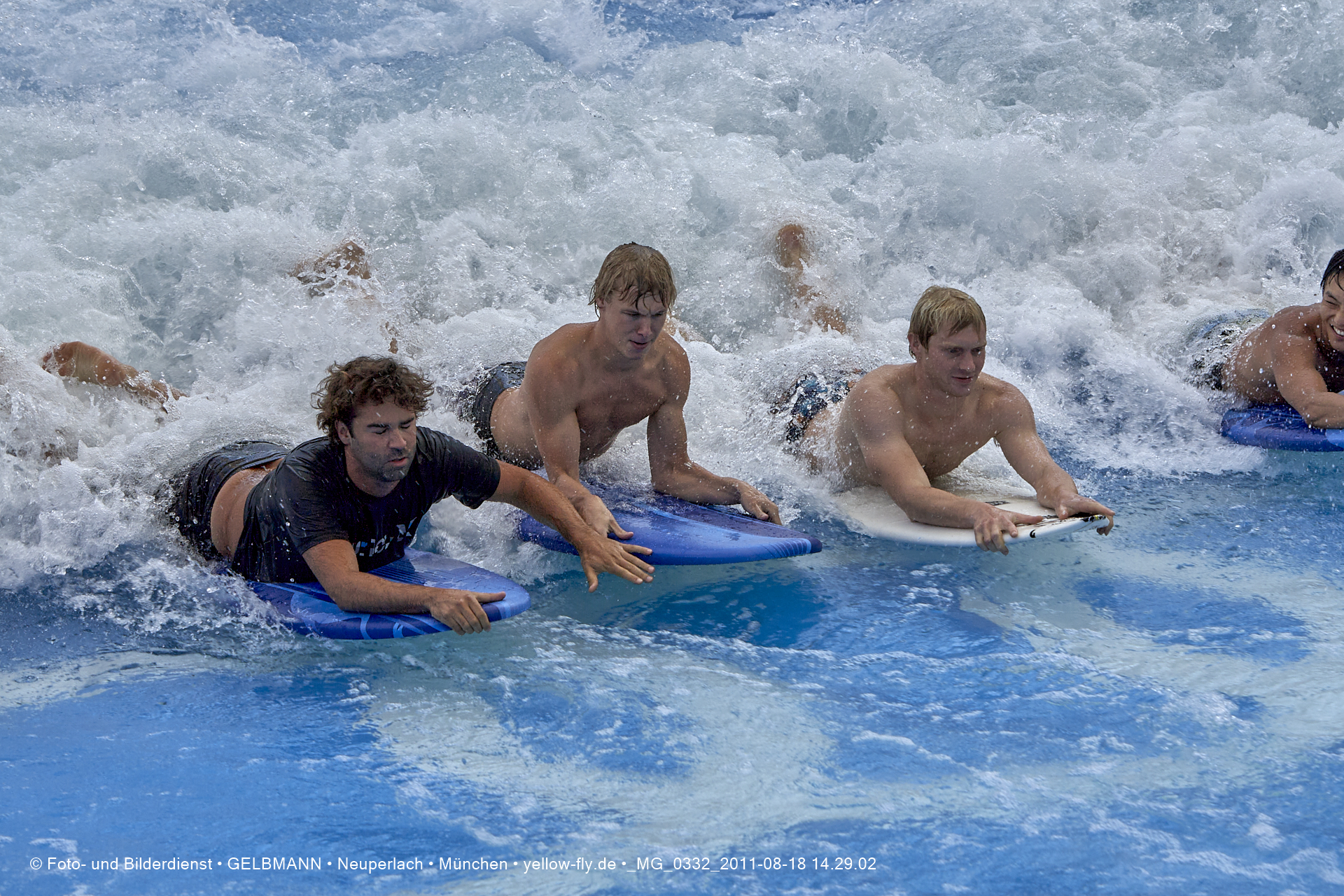 19.08.2011 - Surfer im Flughafen München