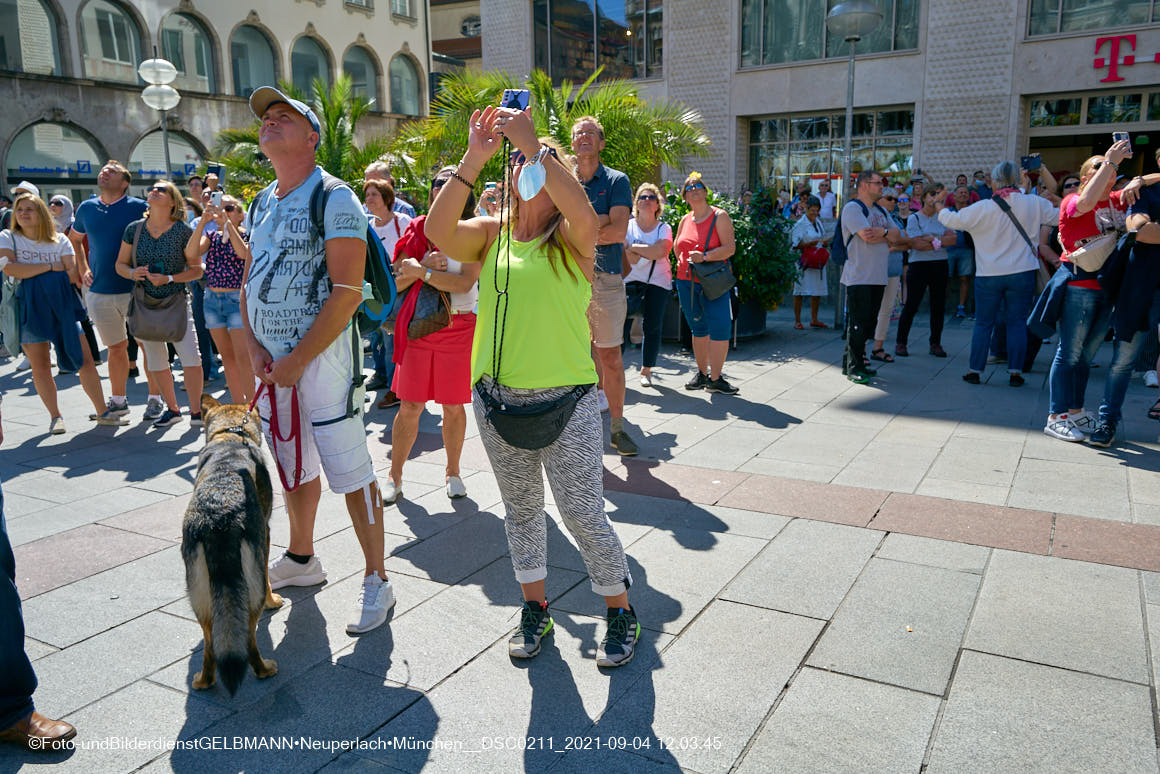 04.09.2021 -IAA -Impressionen auf dem Marienplatz in München