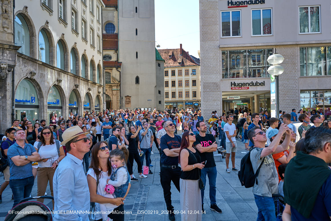 04.09.2021 -IAA -Impressionen auf dem Marienplatz in München