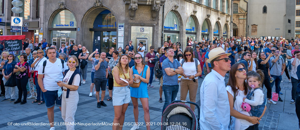 04.09.2021 -IAA -Impressionen auf dem Marienplatz in München