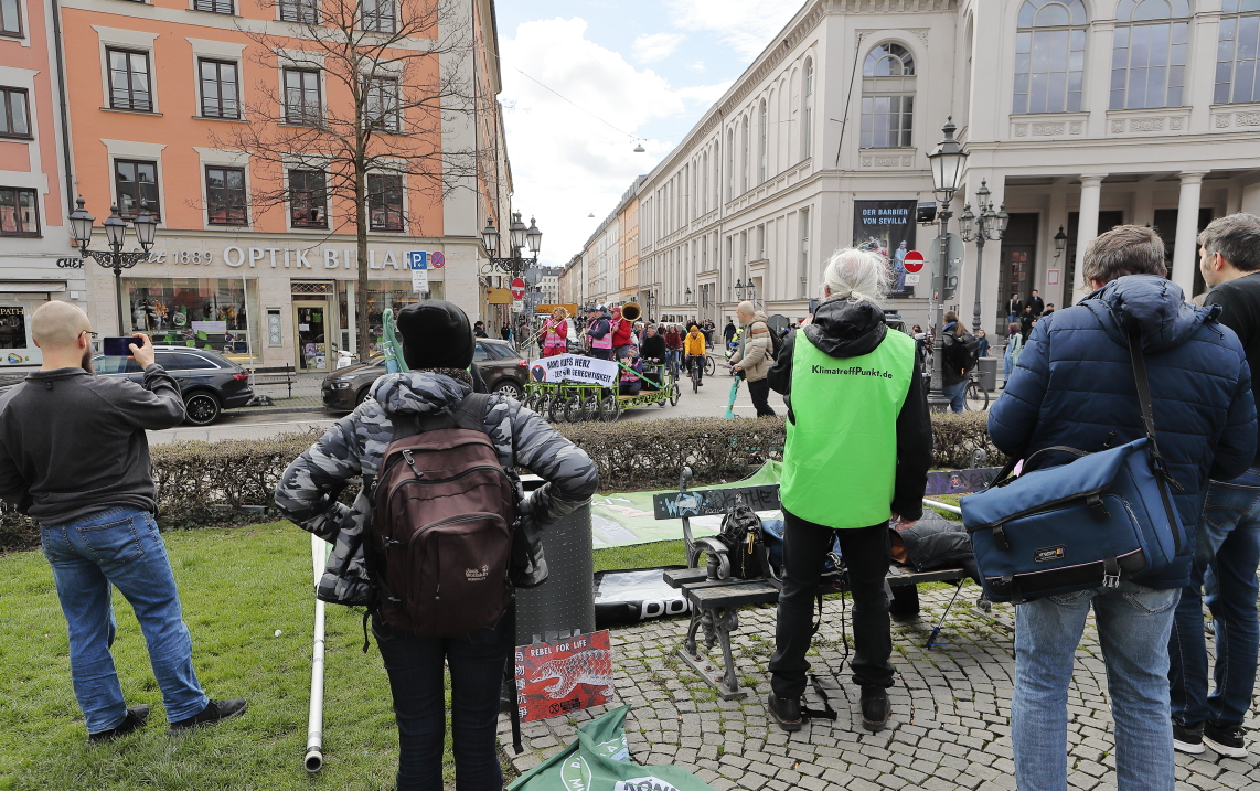 16.03.2024 - Demokratie braucht Ehrlichkeit - Demo am Gärtnerplatz