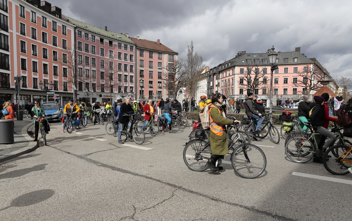16.03.2024 - Demokratie braucht Ehrlichkeit - Demo am Gärtnerplatz