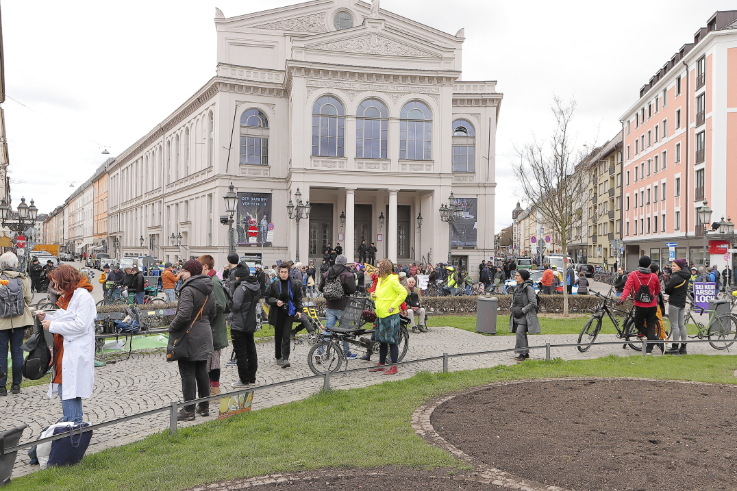 16.03.2024 - Demokratie braucht Ehrlichkeit - Demo am Gärtnerplatz