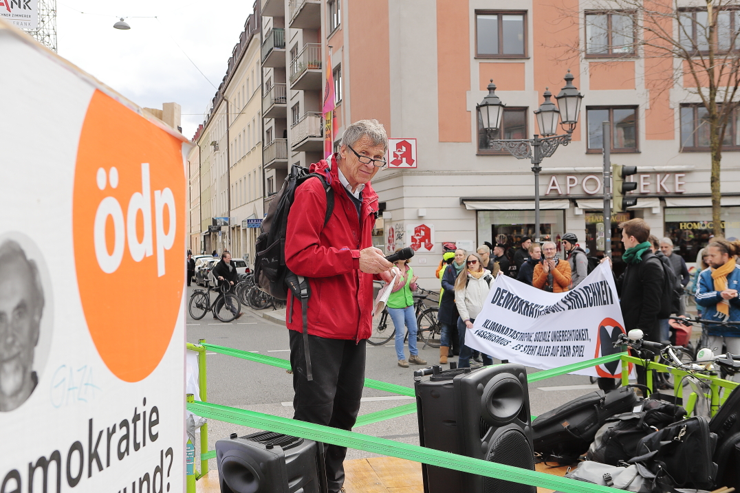 16.03.2024 - Demokratie braucht Ehrlichkeit - Demo am Gärtnerplatz