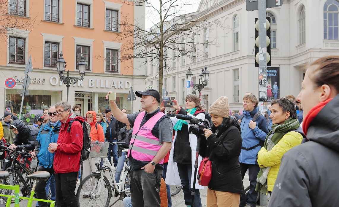 16.03.2024 - Demokratie braucht Ehrlichkeit - Demo am Gärtnerplatz