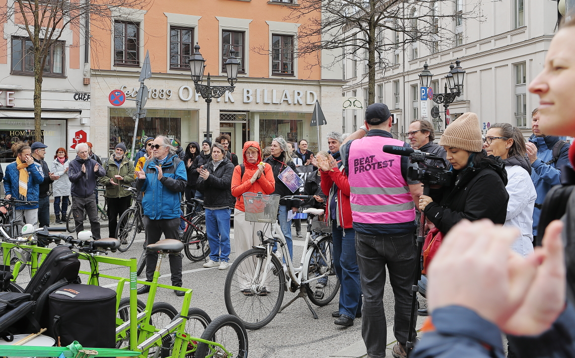 16.03.2024 - Demokratie braucht Ehrlichkeit - Demo am Gärtnerplatz