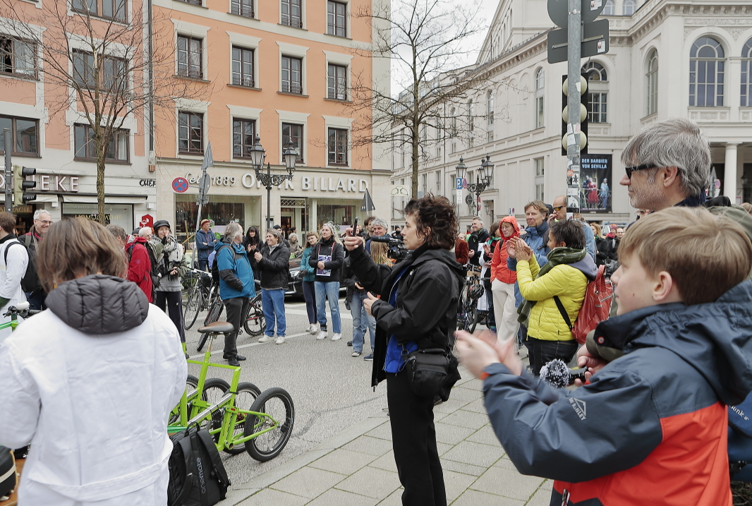 16.03.2024 - Demokratie braucht Ehrlichkeit - Demo am Gärtnerplatz