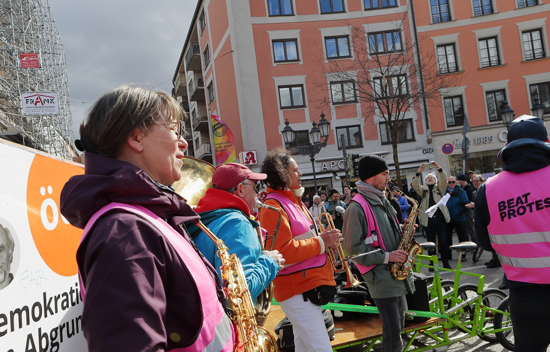 16.03.2024 - Demokratie braucht Ehrlichkeit - Demo am Gärtnerplatz