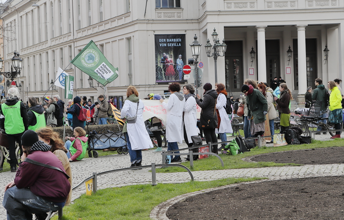 16.03.2024 - Demokratie braucht Ehrlichkeit - Demo am Gärtnerplatz