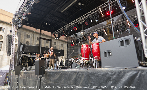 27.09.2025 - Ander Art Festival 2025 am Odeonsplatz