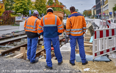 17.10.2025 - TRAM-Gleisbau in der Fürstenrieder Straße in Laim