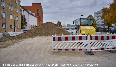 17.10.2025 - TRAM-Gleisbau in der Fürstenrieder Straße in Laim
