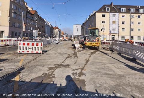 17.10.2025 - TRAM-Gleisbau in der Fürstenrieder Straße in Laim