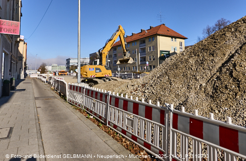 17.10.2025 - TRAM-Gleisbau in der Fürstenrieder Straße in Laim