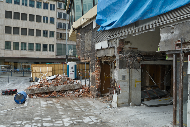09.03.2019 - Die Entkernung des Hotel Königshaus München hat begonnen