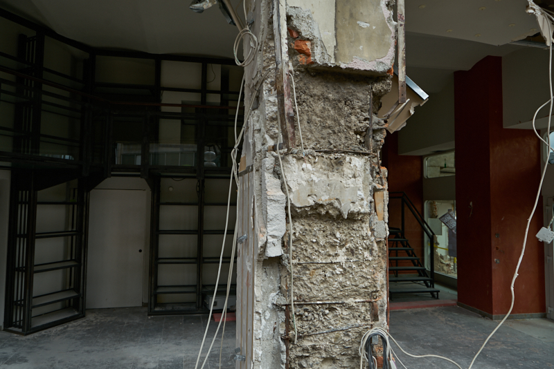 09.03.2019 - Die Entkernung des Hotel Königshaus München hat begonnen
