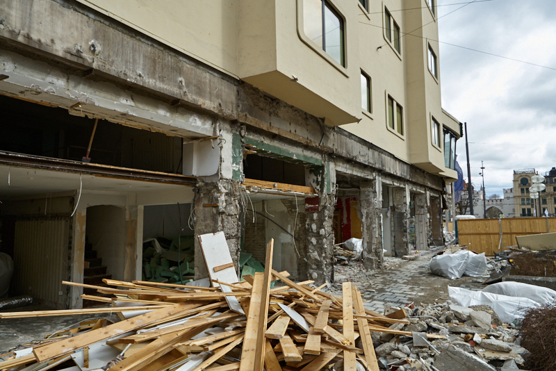 09.03.2019 - Die Entkernung des Hotel Königshaus München hat begonnen