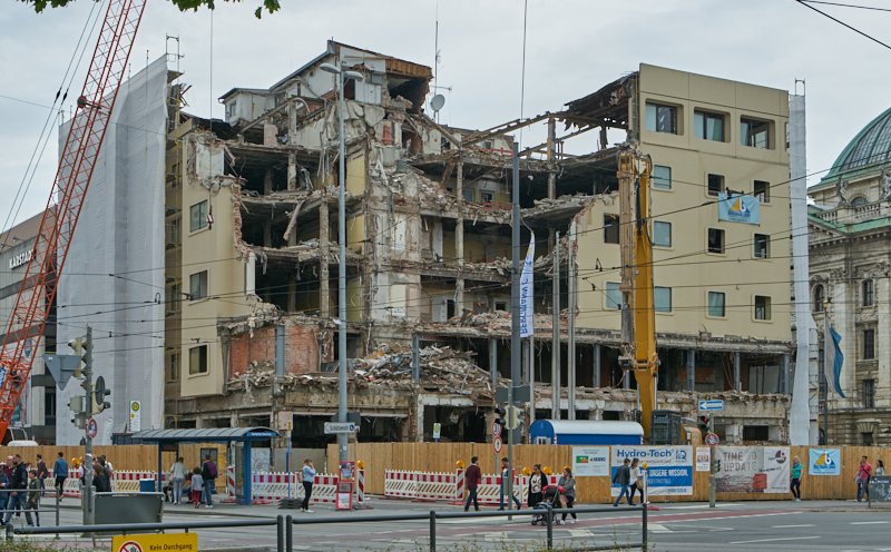 25.05.2019 - Abriss des Hotels Königshof München am Stachus