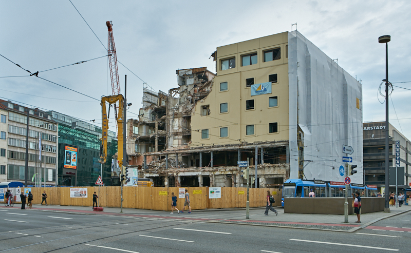 25.05.2019 - Abriss des Hotels Königshof München am Stachus