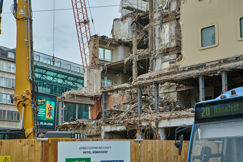 25.05.2019 - Abriss des Hotels Königshof München am Stachus