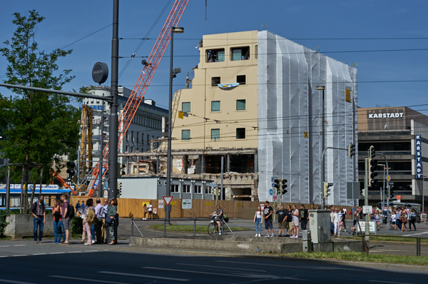 17.06.2019 - Hotel Königshof. Der Abriss geht weiter