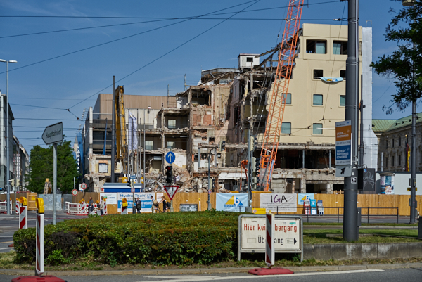 17.06.2019 - Hotel Königshof. Der Abriss geht weiter