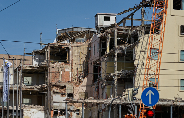 17.06.2019 - Hotel Königshof. Der Abriss geht weiter