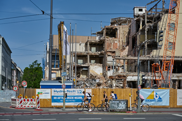 17.06.2019 - Hotel Königshof. Der Abriss geht weiter