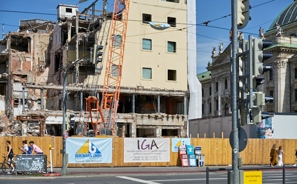 17.06.2019 - Hotel Königshof. Der Abriss geht weiter