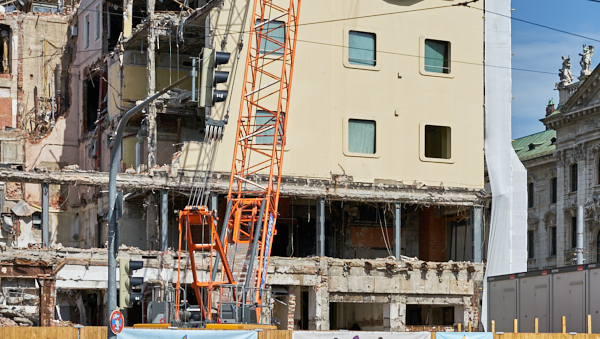 17.06.2019 - Hotel Königshof. Der Abriss geht weiter