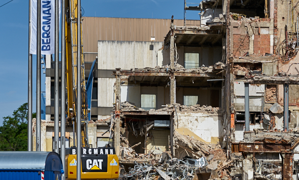 17.06.2019 - Hotel Königshof. Der Abriss geht weiter