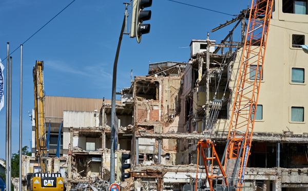 17.06.2019 - Hotel Königshof. Der Abriss geht weiter