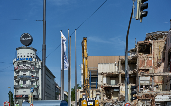 17.06.2019 - Hotel Königshof. Der Abriss geht weiter