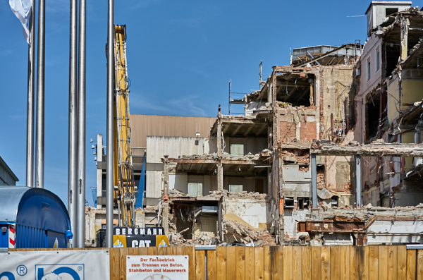 17.06.2019 - Hotel Königshof. Der Abriss geht weiter