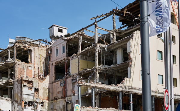 17.06.2019 - Hotel Königshof. Der Abriss geht weiter