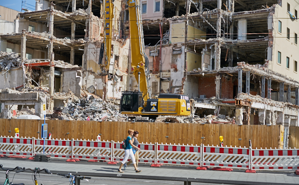 17.06.2019 - Hotel Königshof. Der Abriss geht weiter