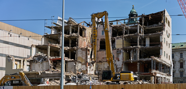 17.06.2019 - Hotel Königshof. Der Abriss geht weiter